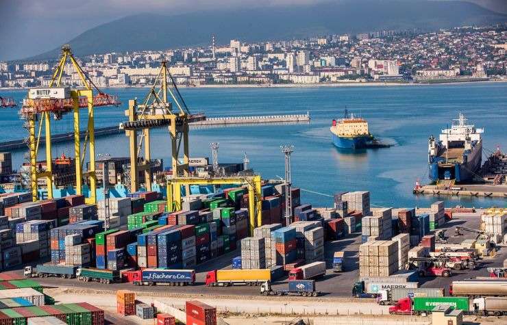 CONTAINER BLOCKADE IN SHANGHAI